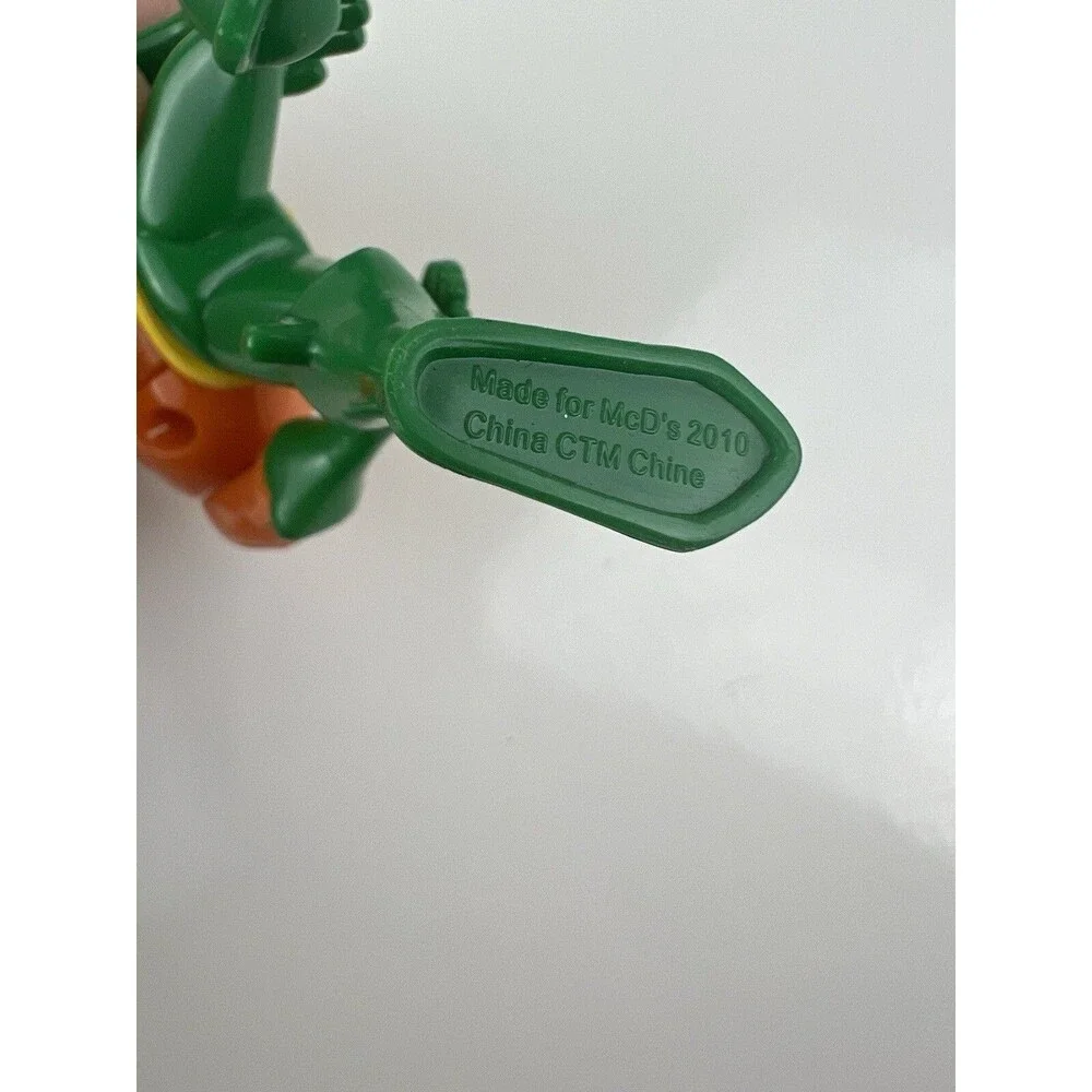Aquaman Batman The Brave and the Bold McDonalds Happy Meal 2010 Cake Topper Toy